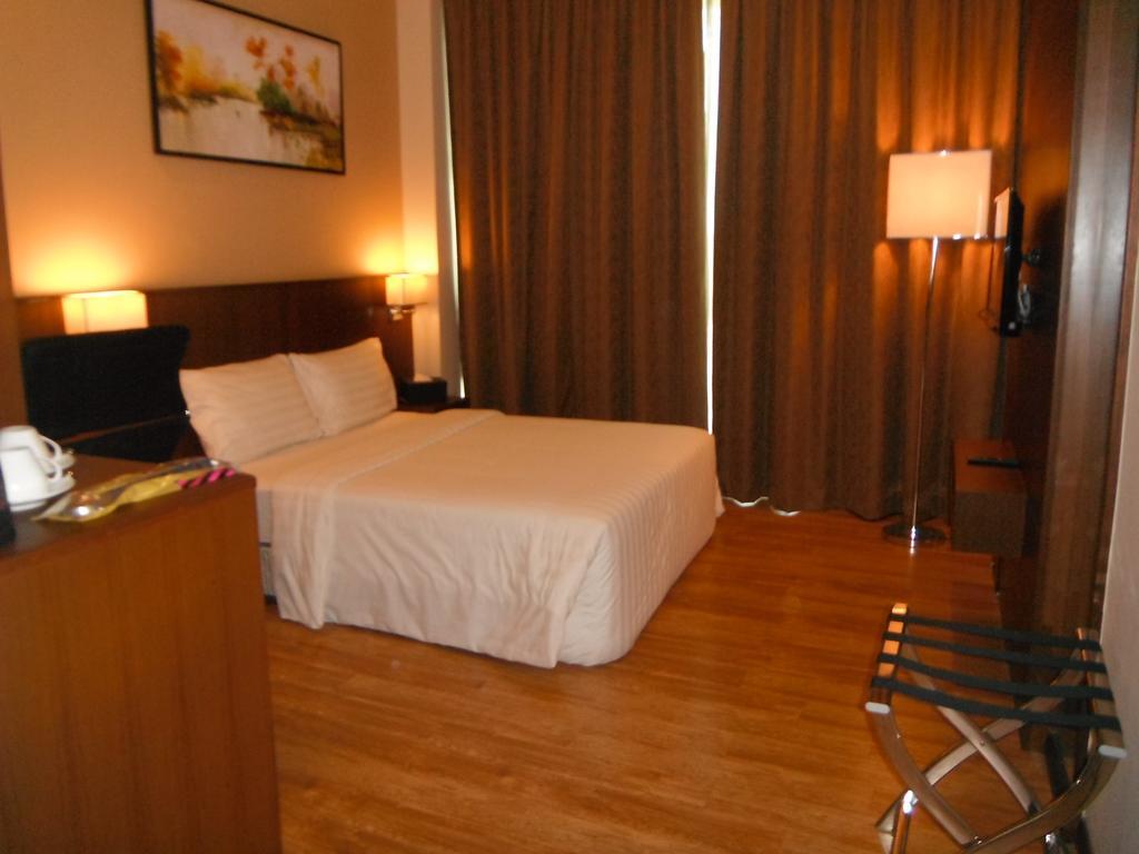 Keoja Hotel Kuala Belait Zewnętrze zdjęcie