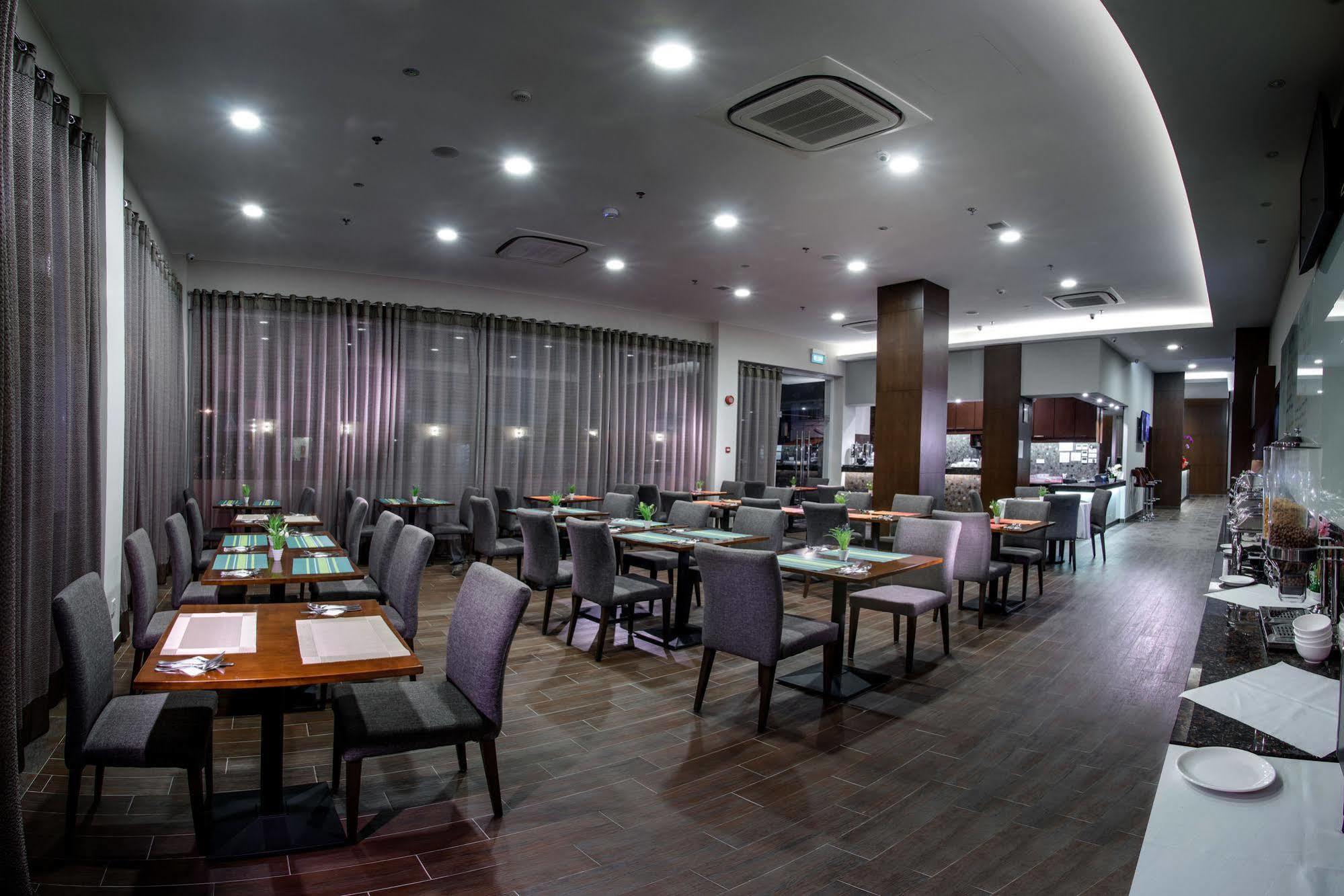 Keoja Hotel Kuala Belait Zewnętrze zdjęcie